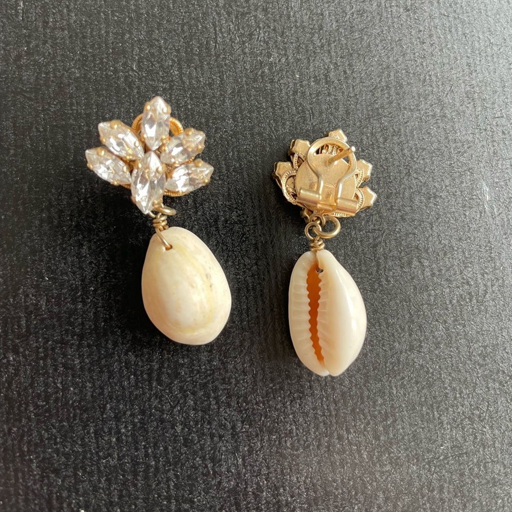 Shell earrings